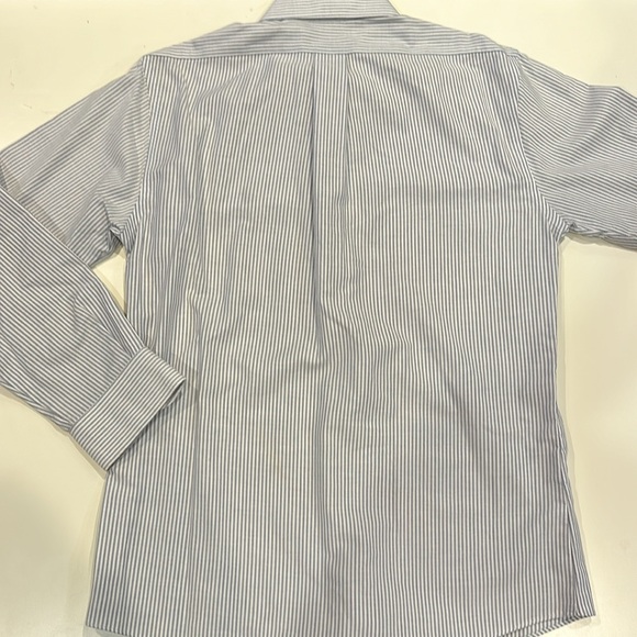 2 Brooks Brothers Regent Fit dress shirts - Picture 3 of 7